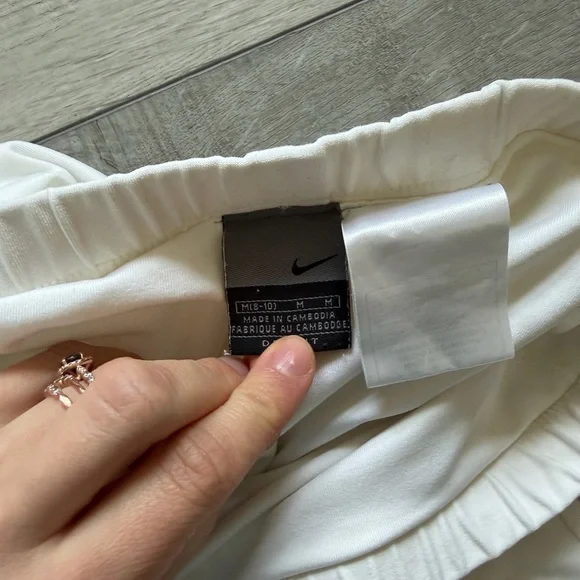 Nike White Women's Tennis Skirt with shorts - Picture 5 of 6